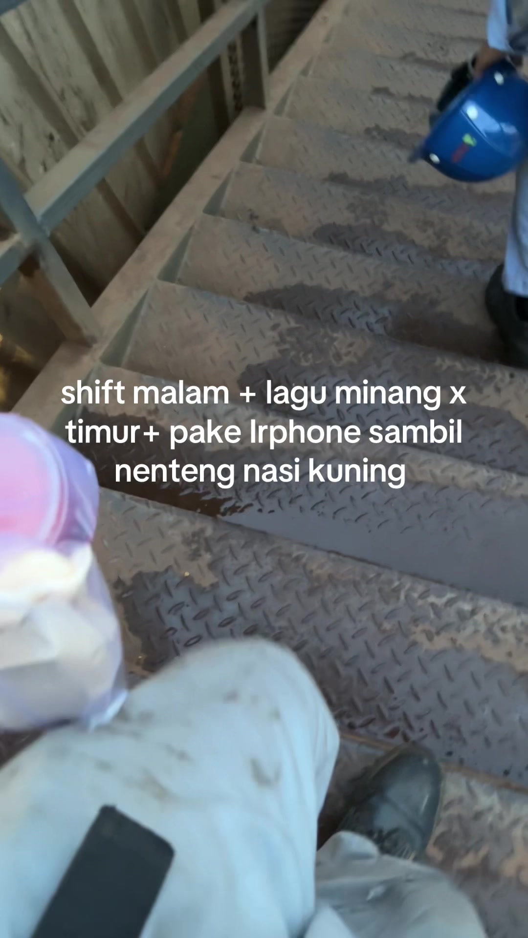 @r.