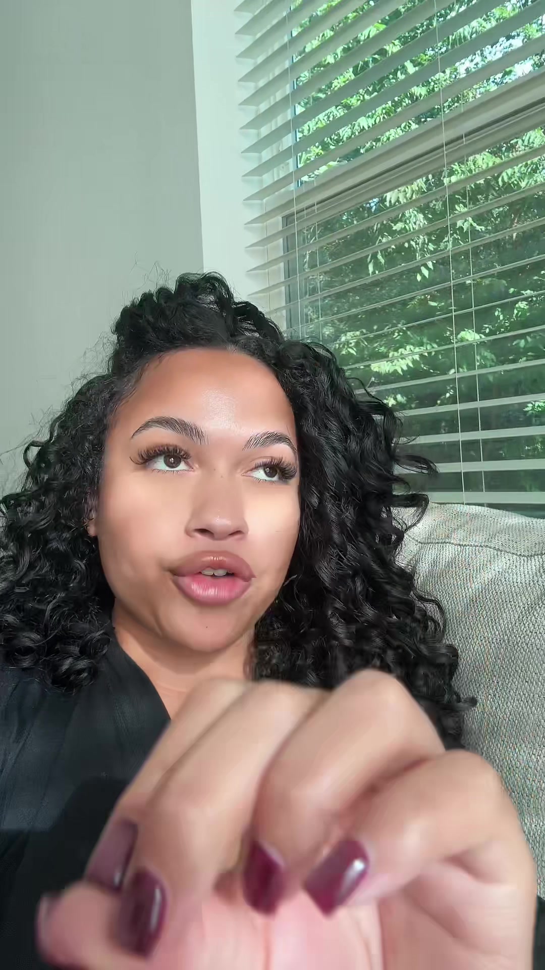 @Bella