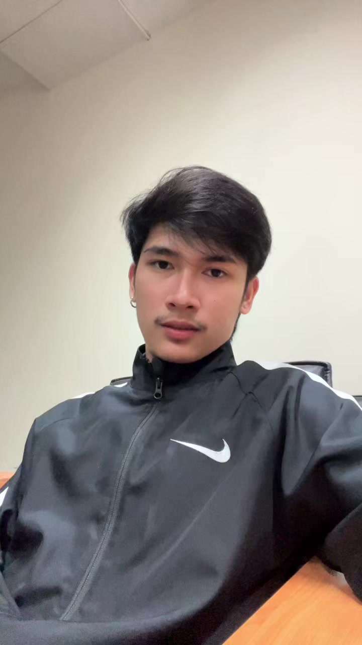 @โอมเพี้ยง