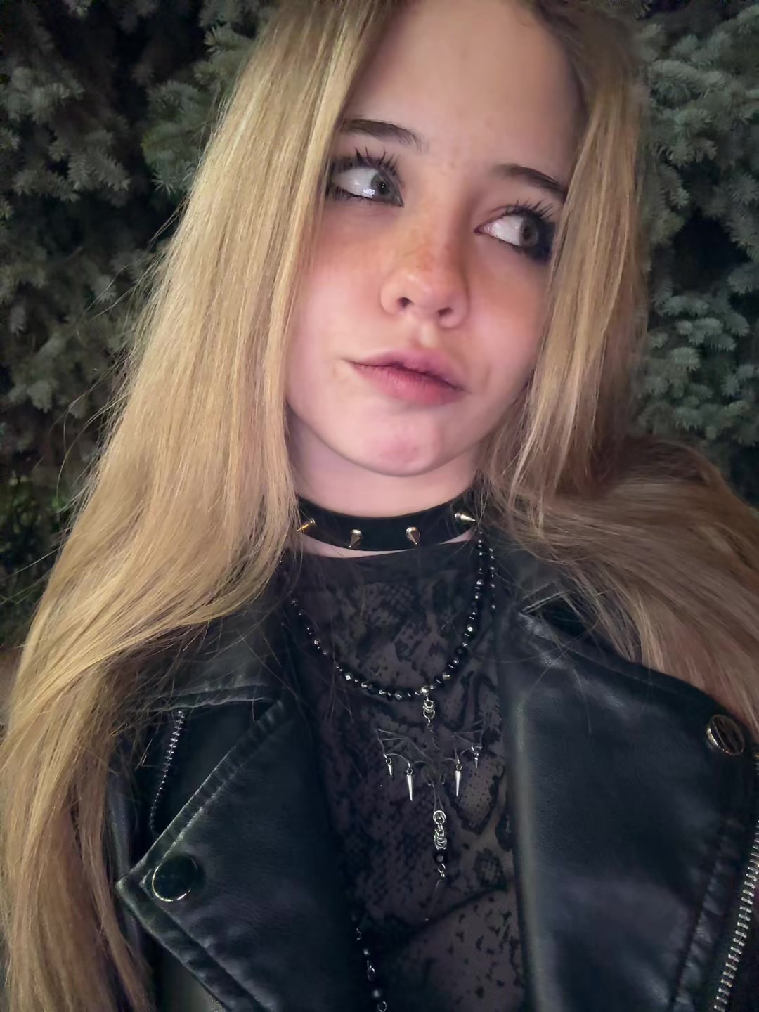 @݁ᛪ༙Алввввᛪ༙