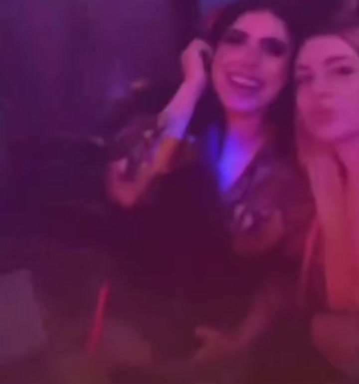@Clau8afc