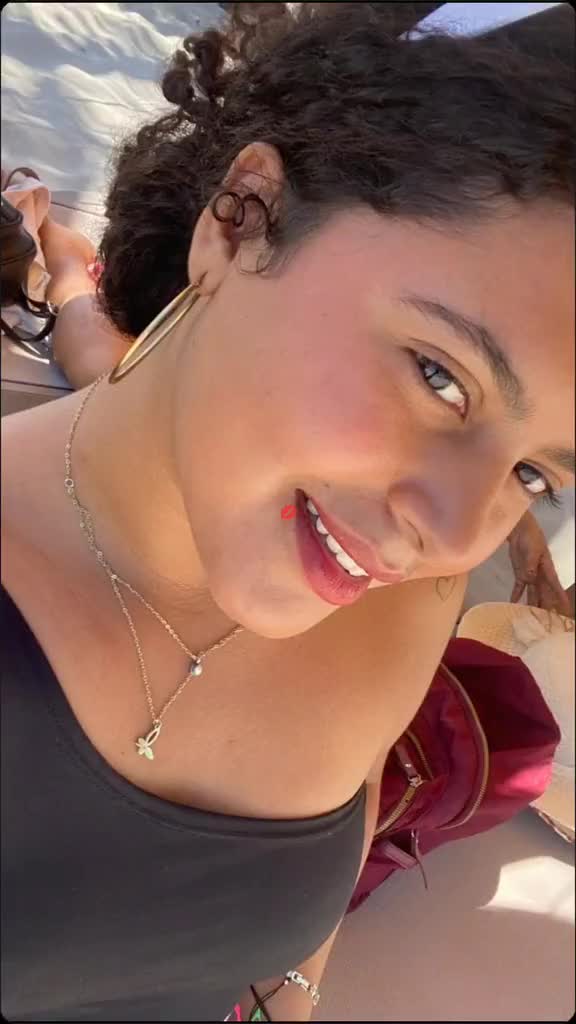 @Fabii🦋