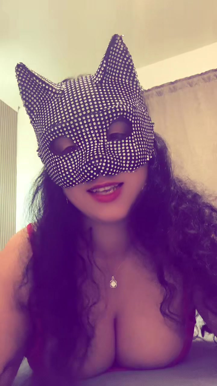 @aveliamoon