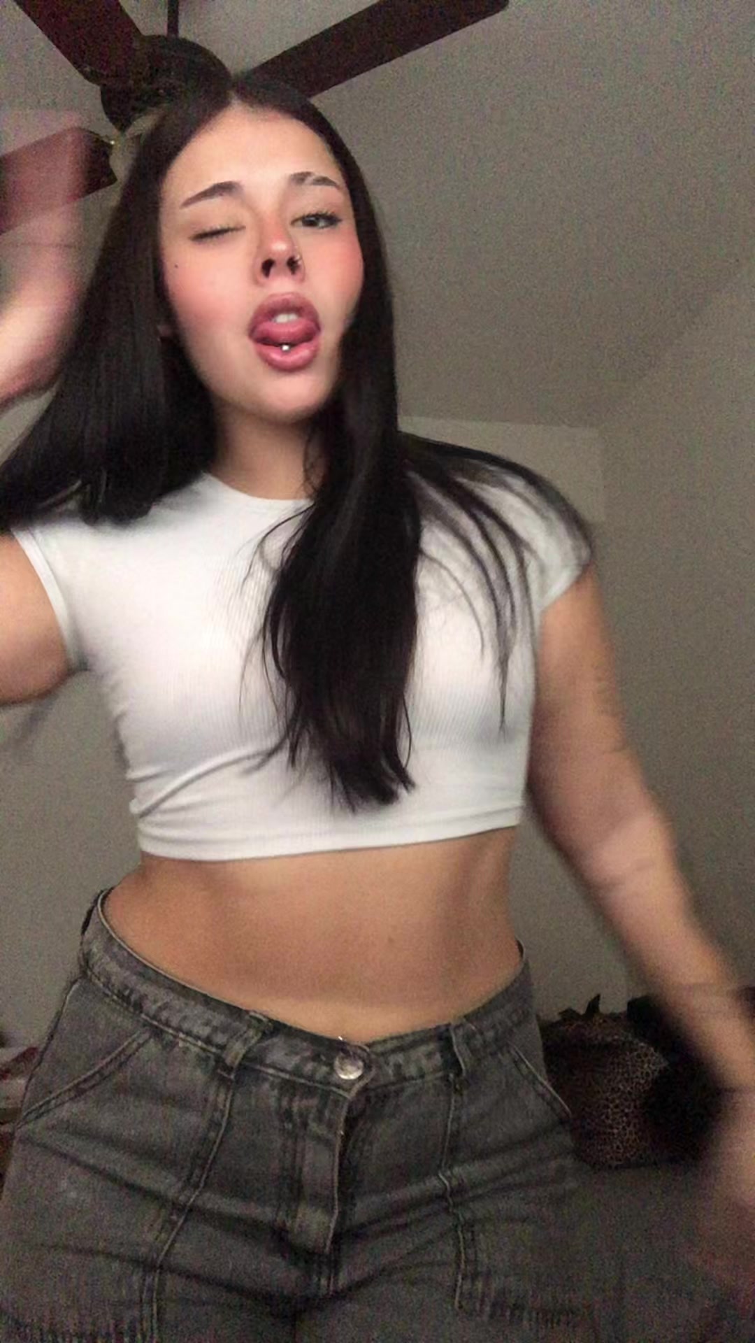 @valulaaaa