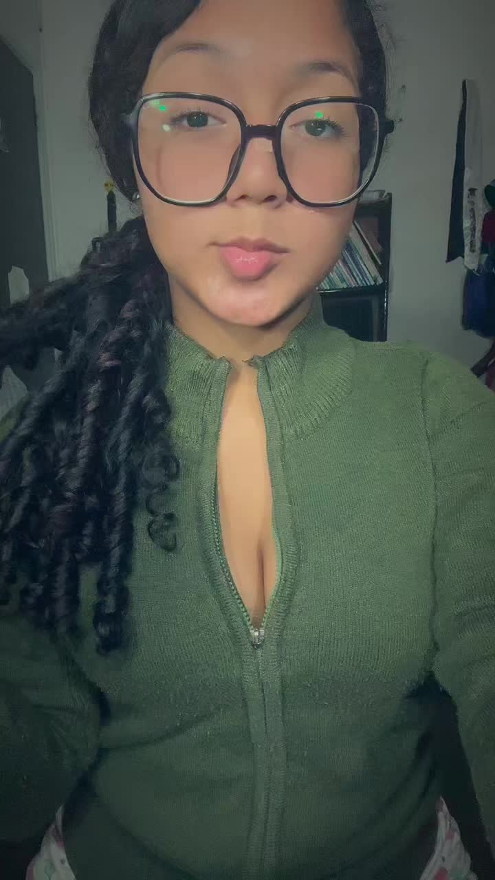 @𝓣𝓸𝓿𝓪𝓻 💗