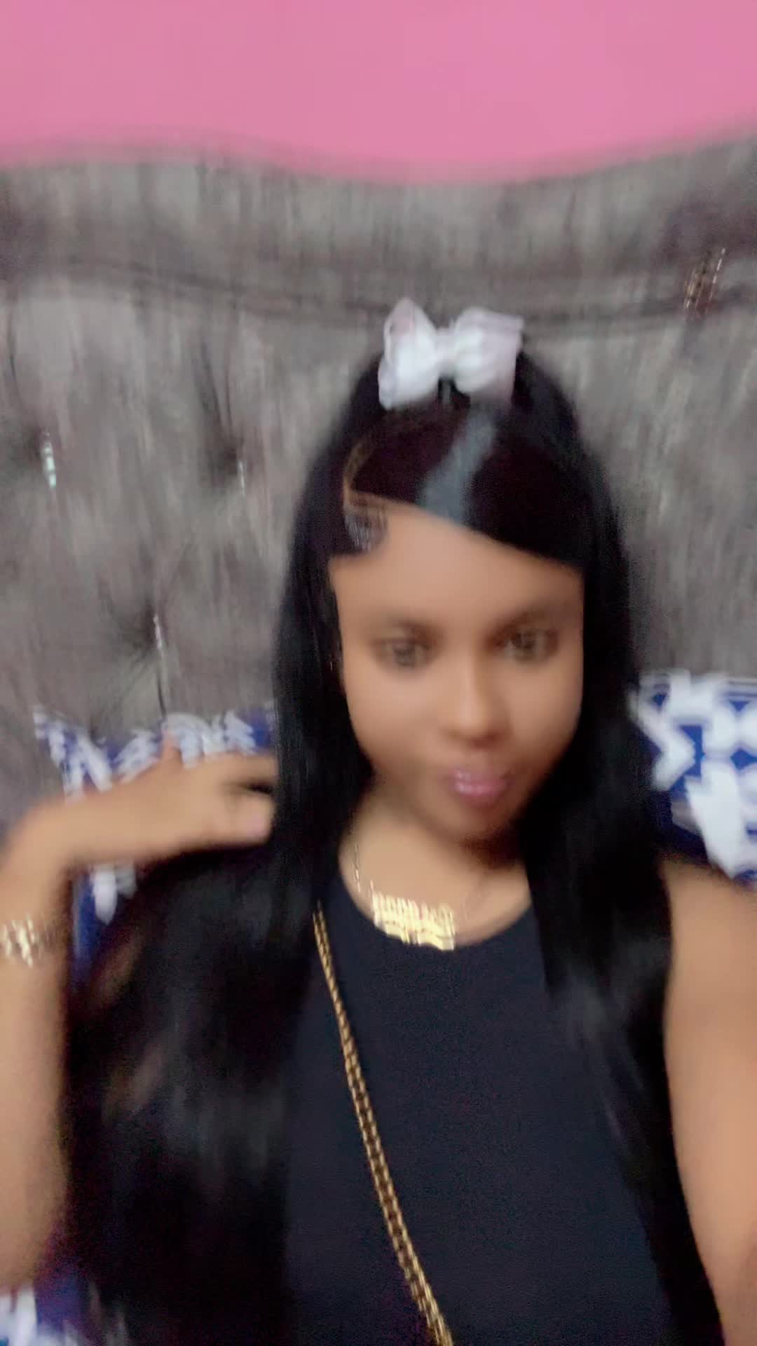 @LikkleMiss😻🎀