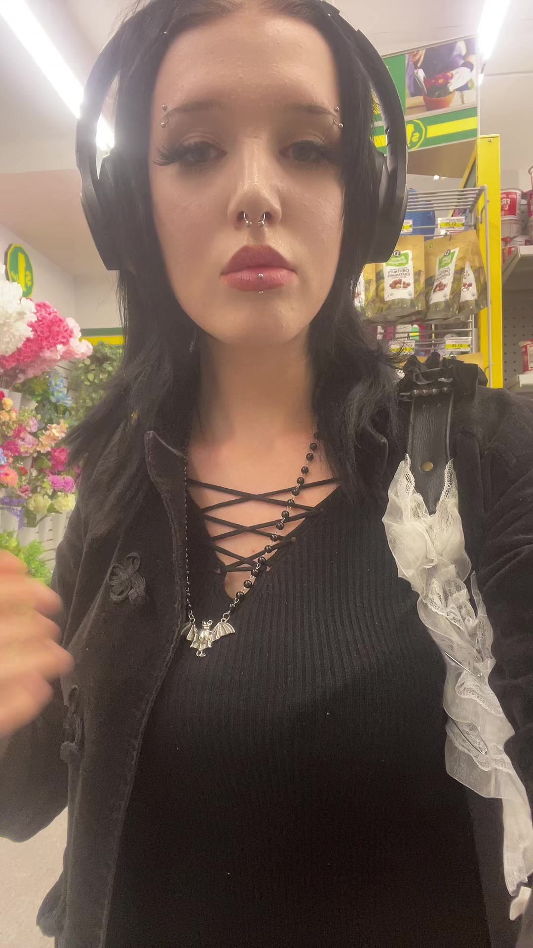 @Gothicloverdoll