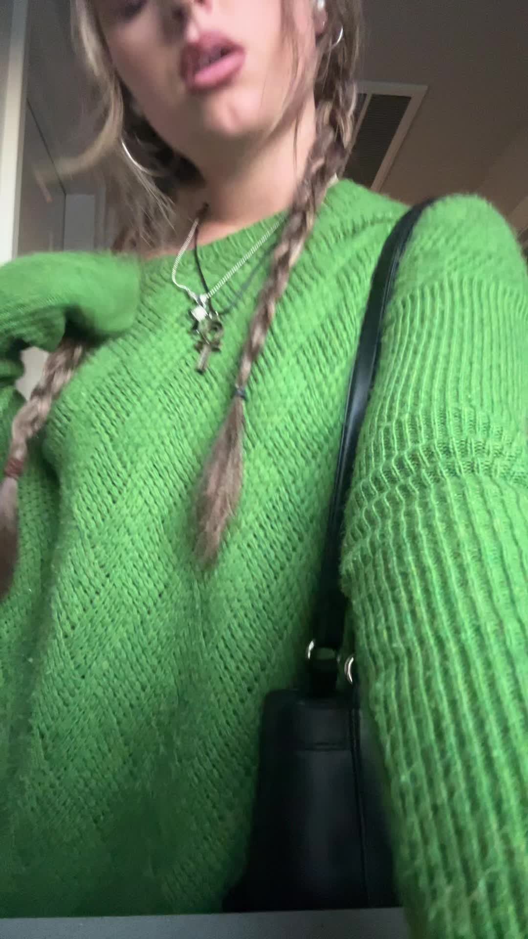 @claireee