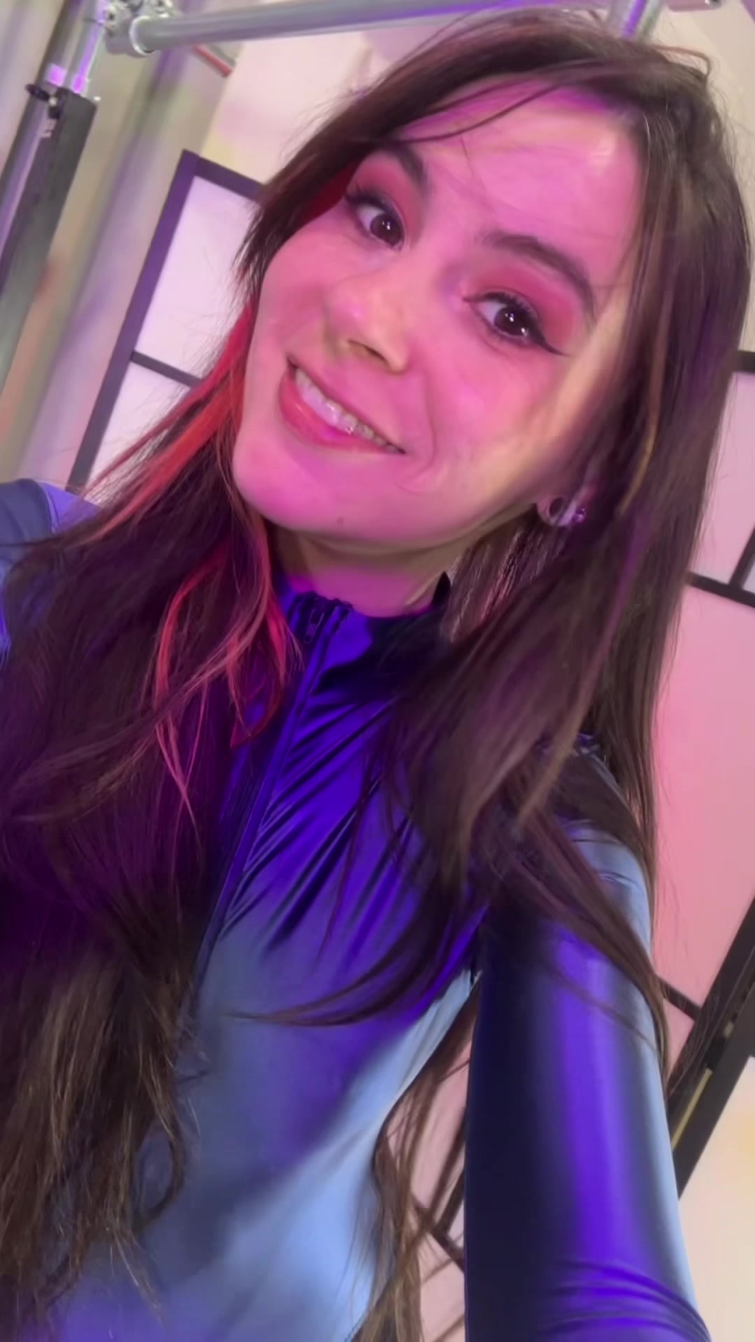 @Zivafey