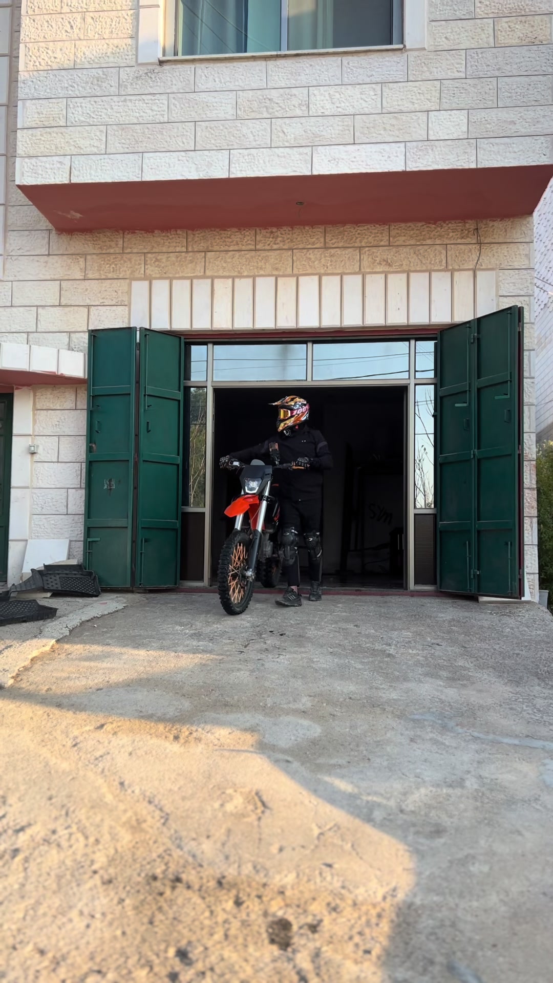 @mahde hadad48
