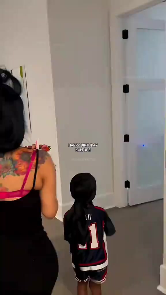 @FAN OF CARDI❣️👑💜