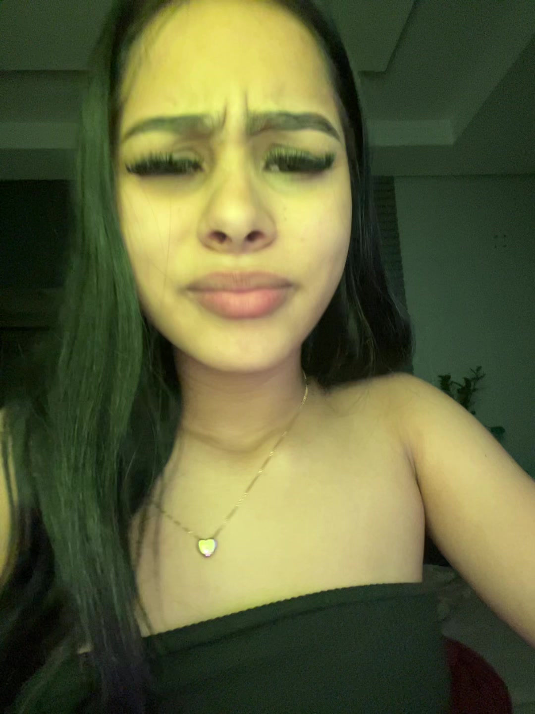 @Isinha do ghost ☹️⭐️