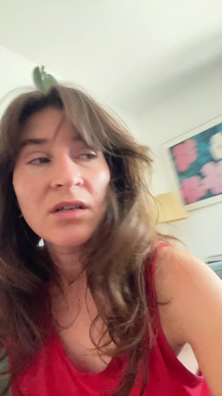 @מירב מלכת הזבל והעציצים