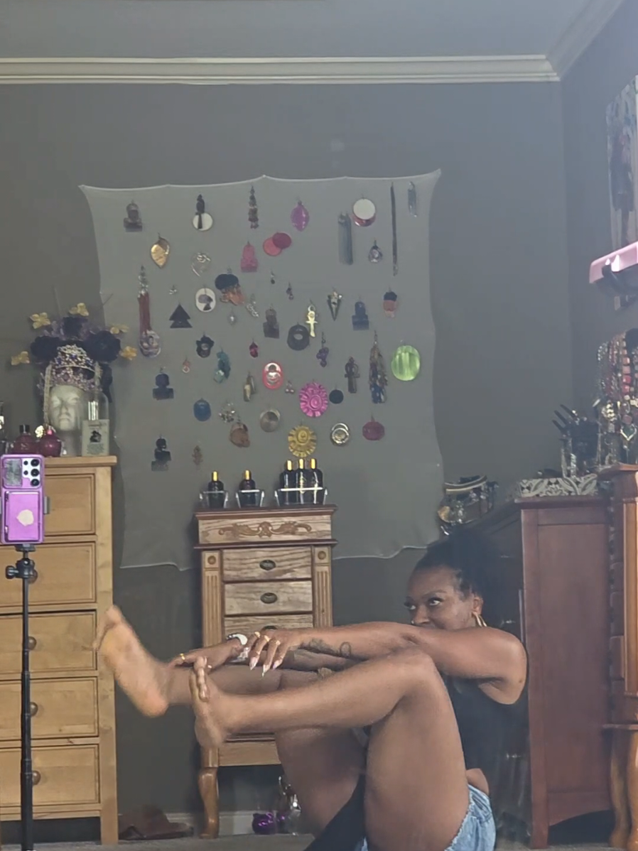 @MzMysteek