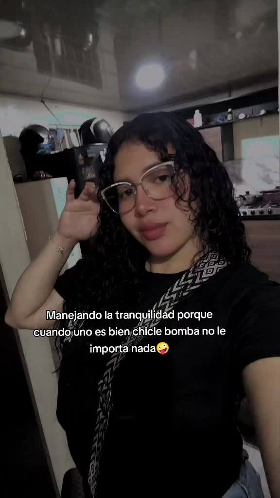 @Mónica🖤.