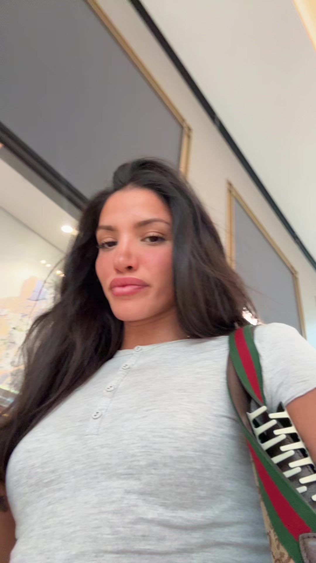 @Dania