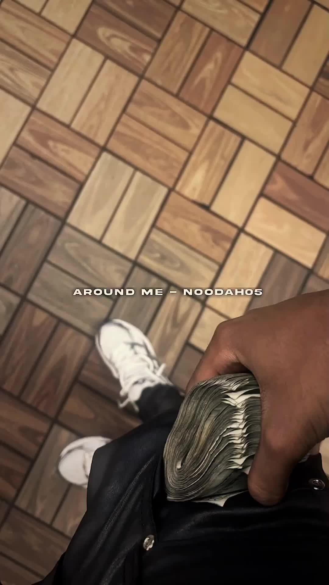@️