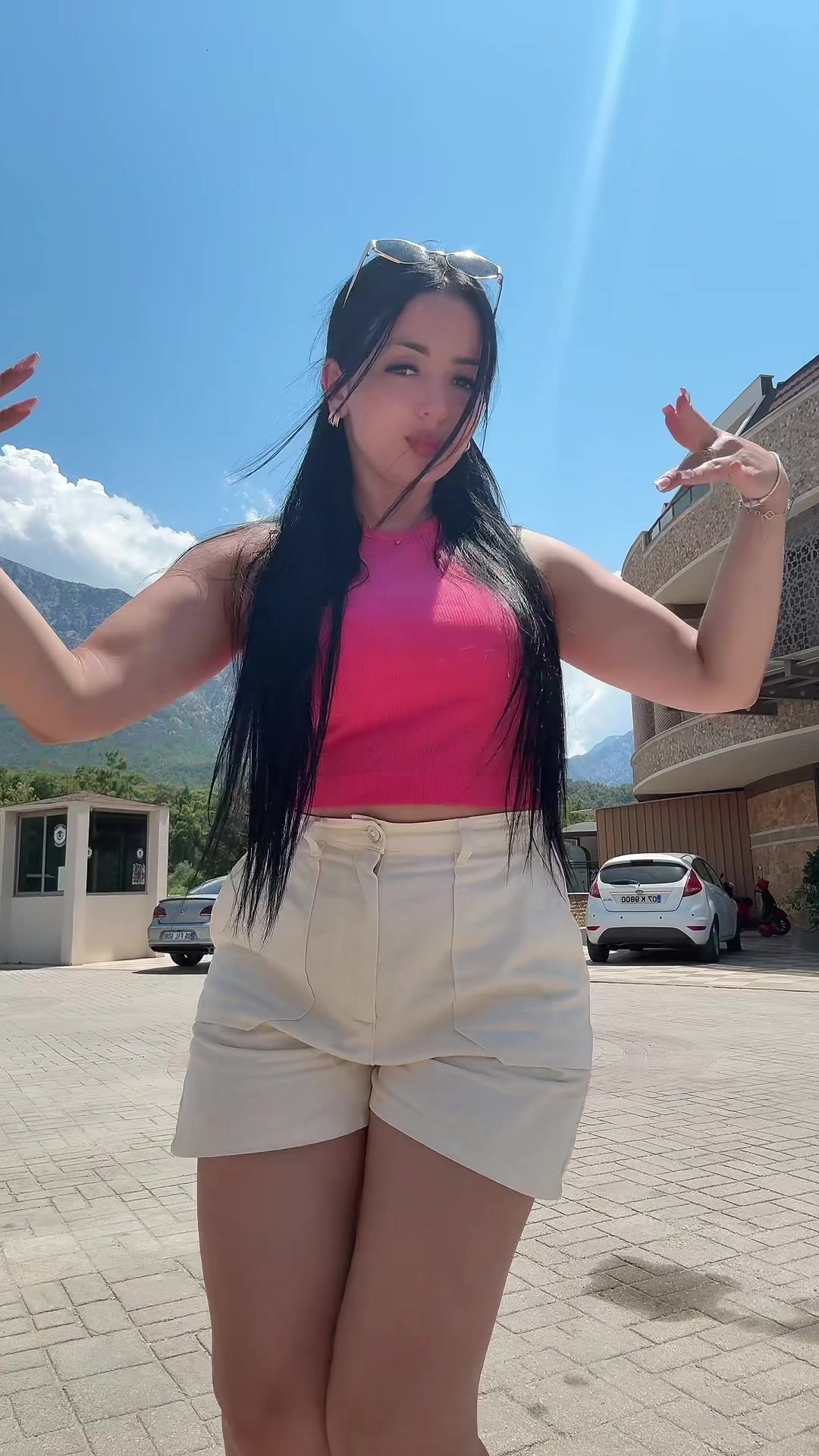 @Alinuța 💣👑