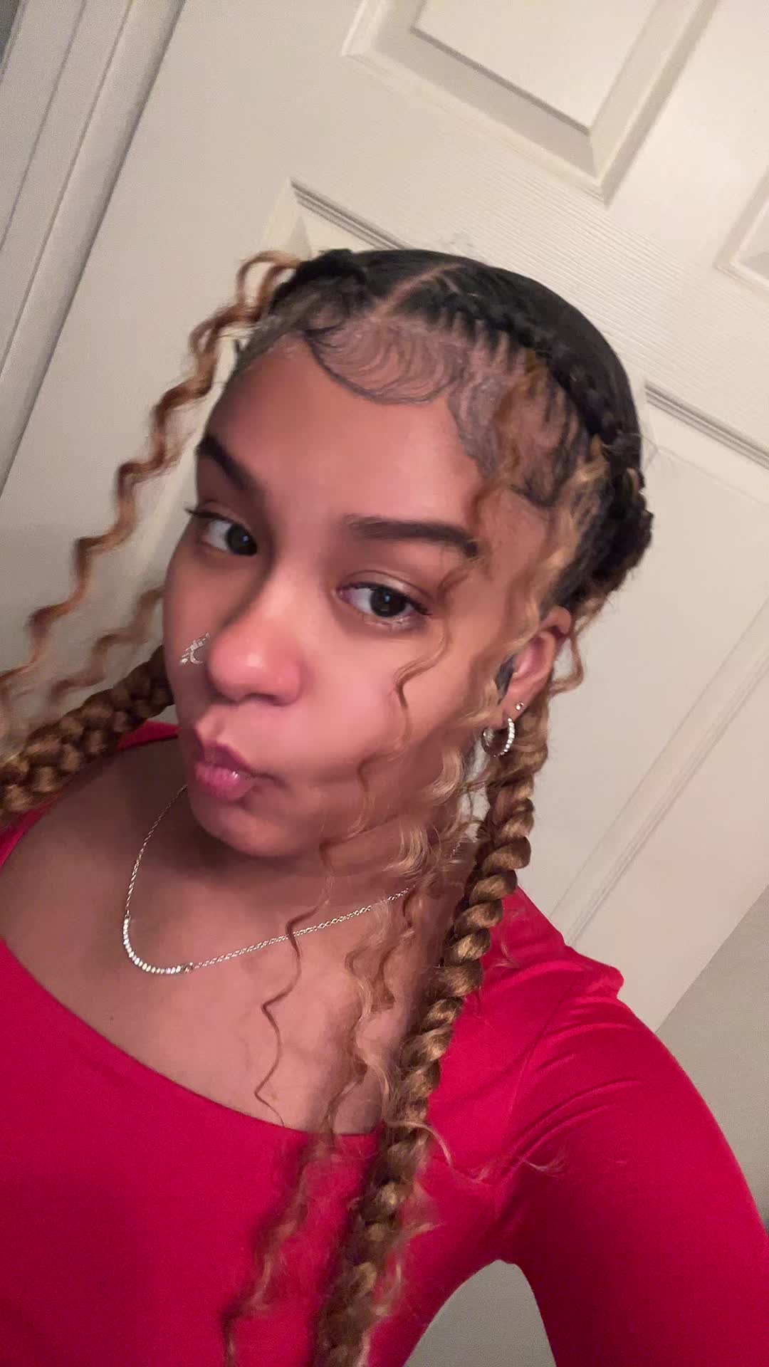 @🐝
