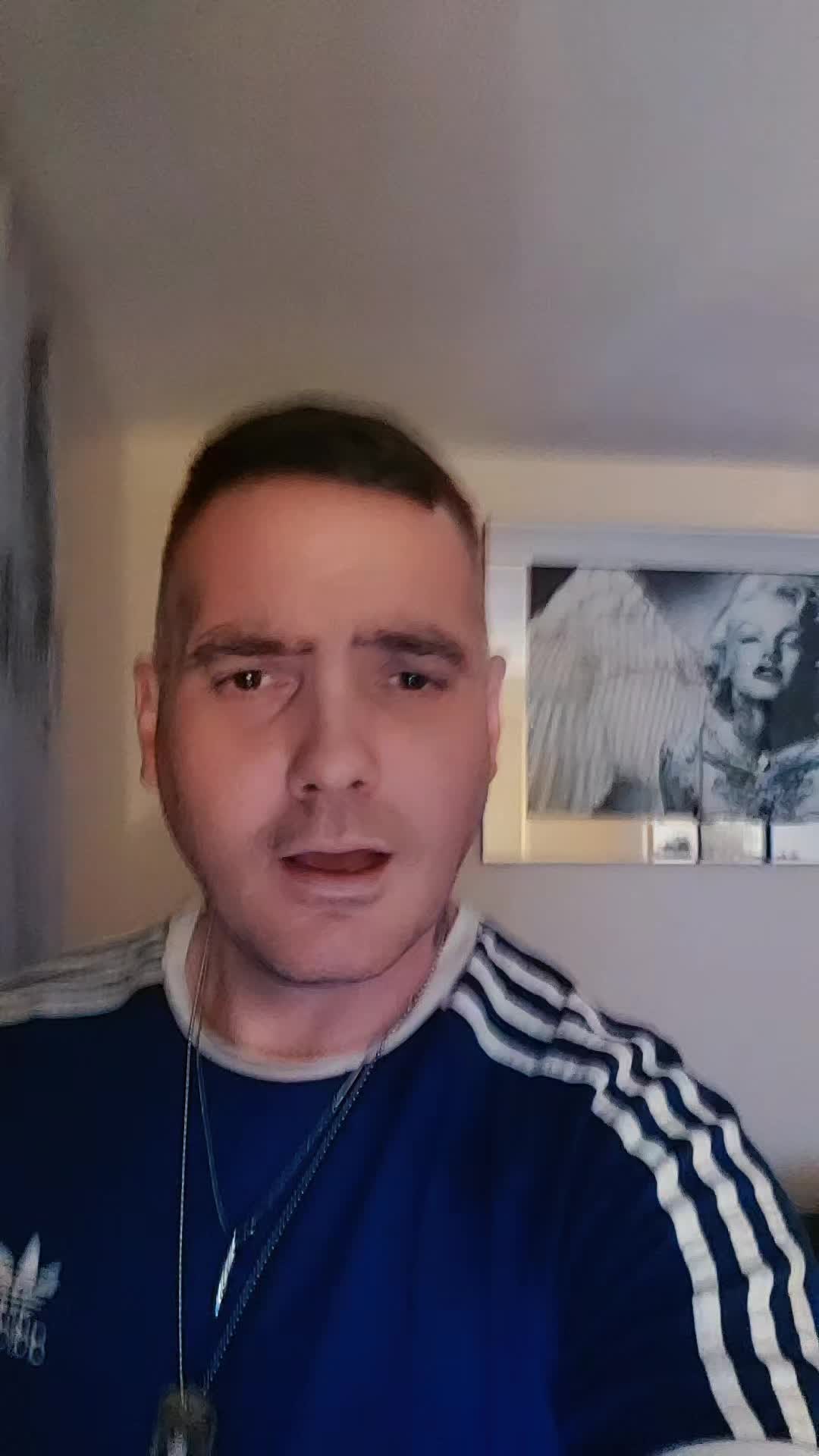 @Big Dee 🇬🇧🤝🏼🇨🇮 😉