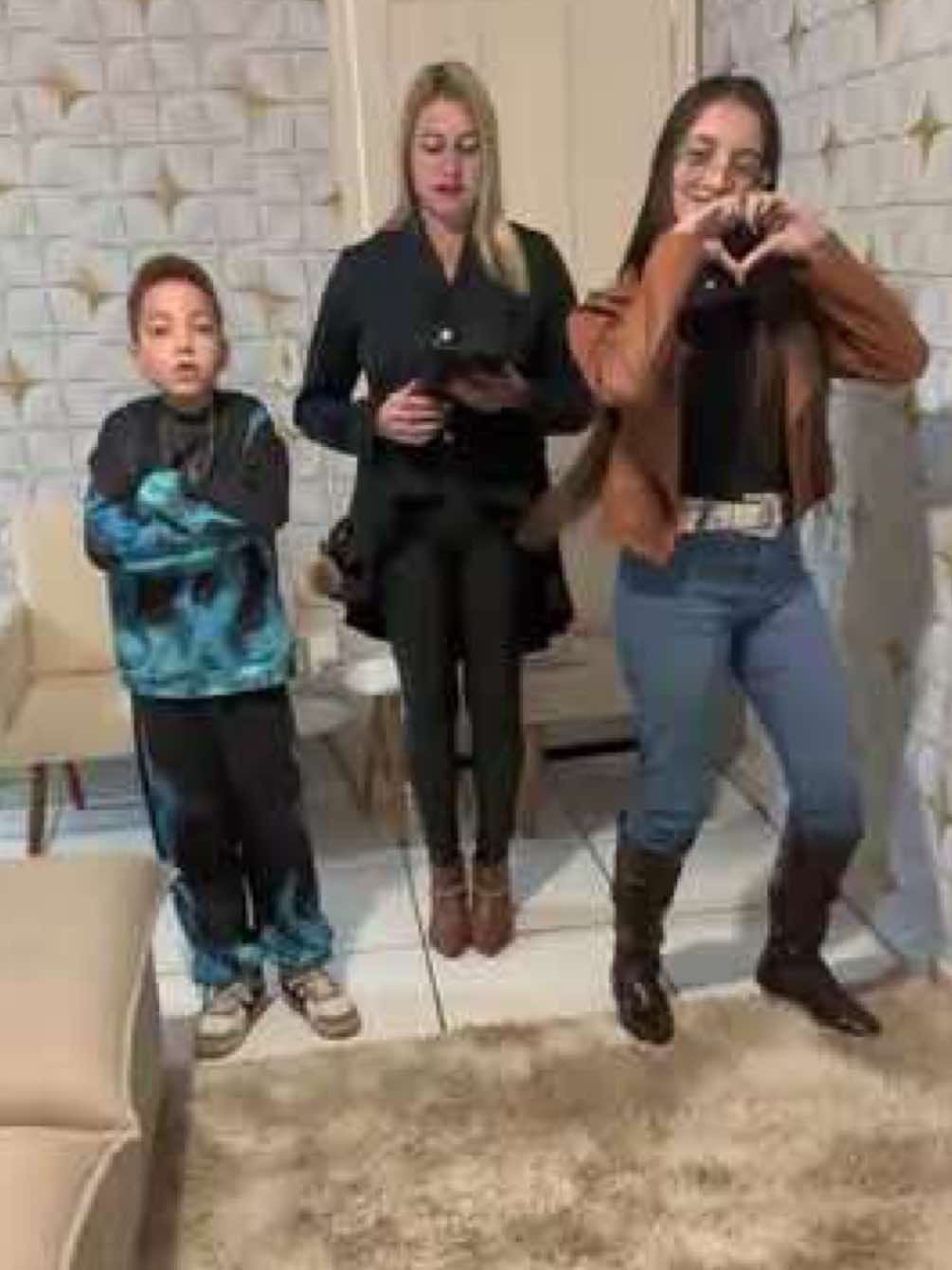 @Oi mãe linda oficial