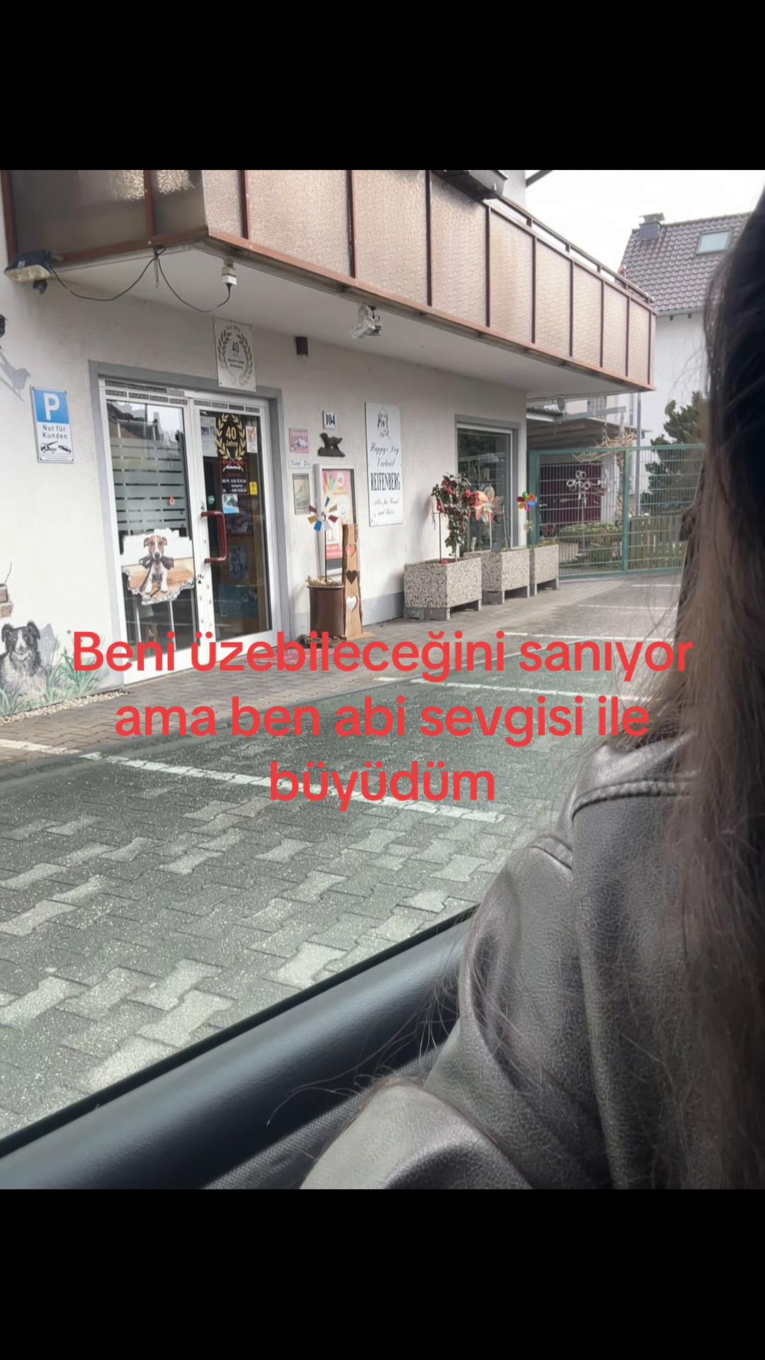@𝐁𝐞𝐥𝐥𝐚𝐱𝐱 ⚡️🪐