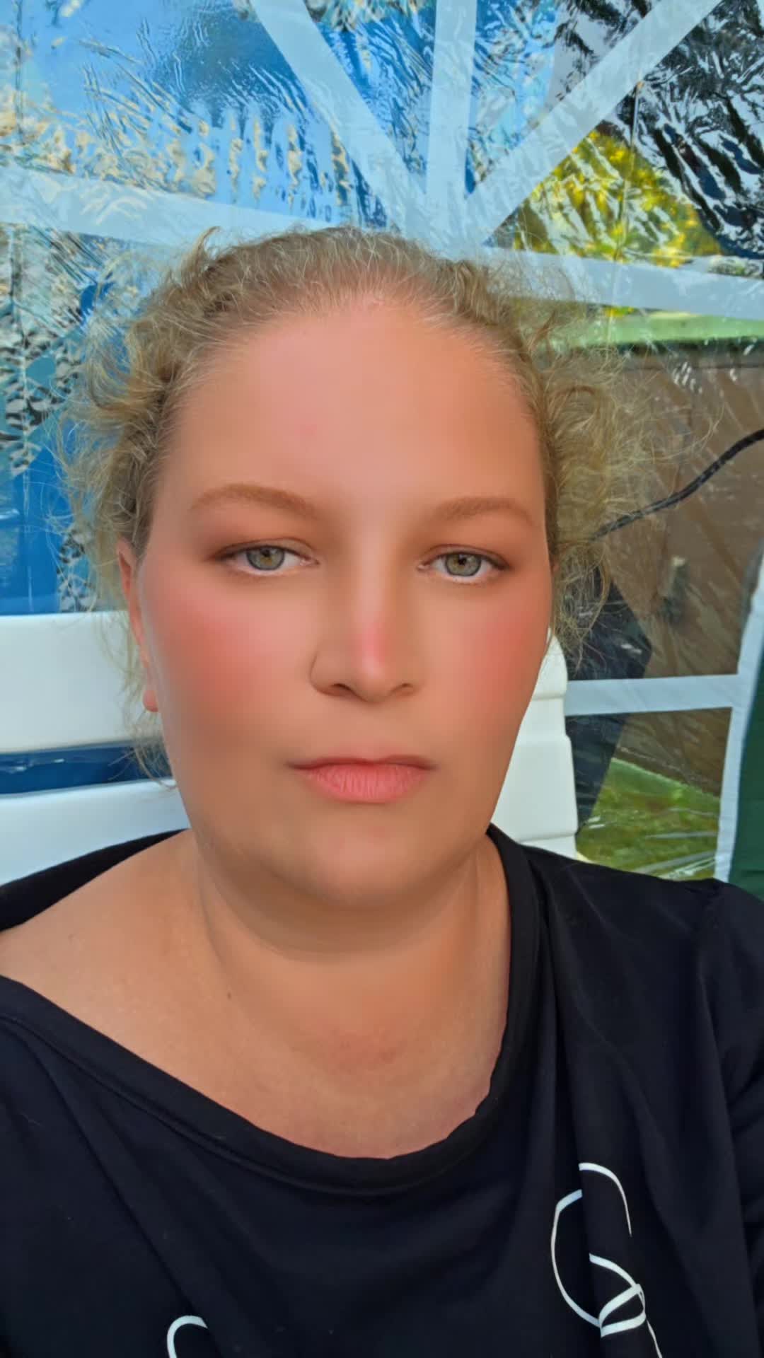 @AnnaCrow