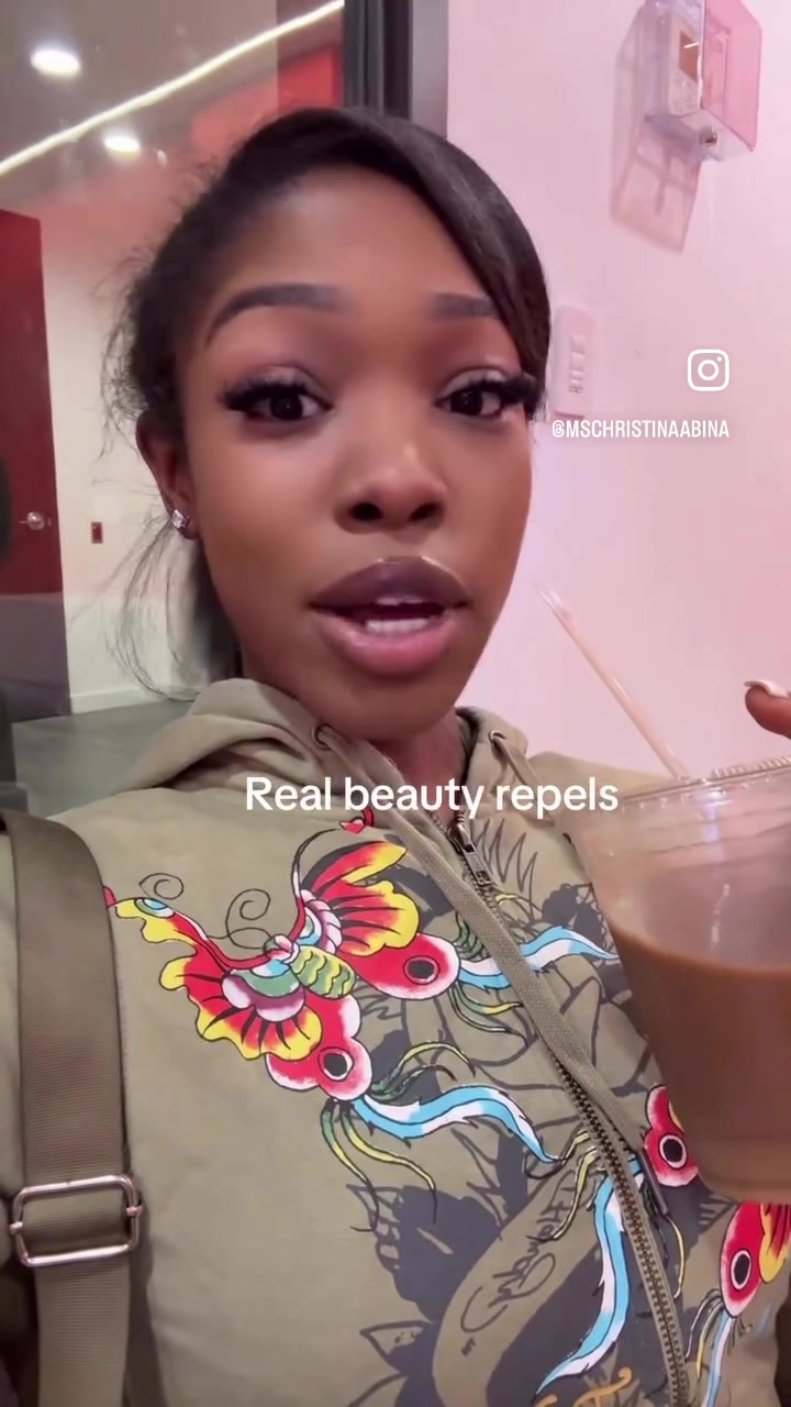 @Claudia822