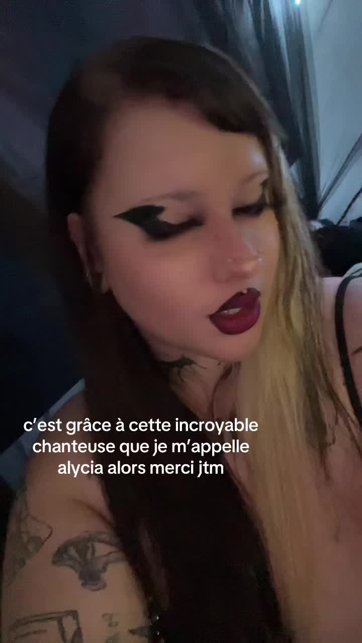 @aly🧛&zwj;♀️
