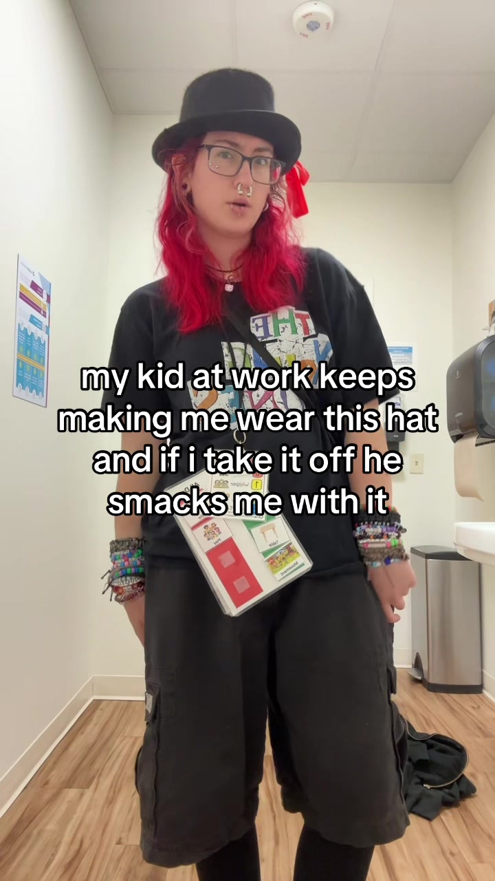@armless.cum.circle