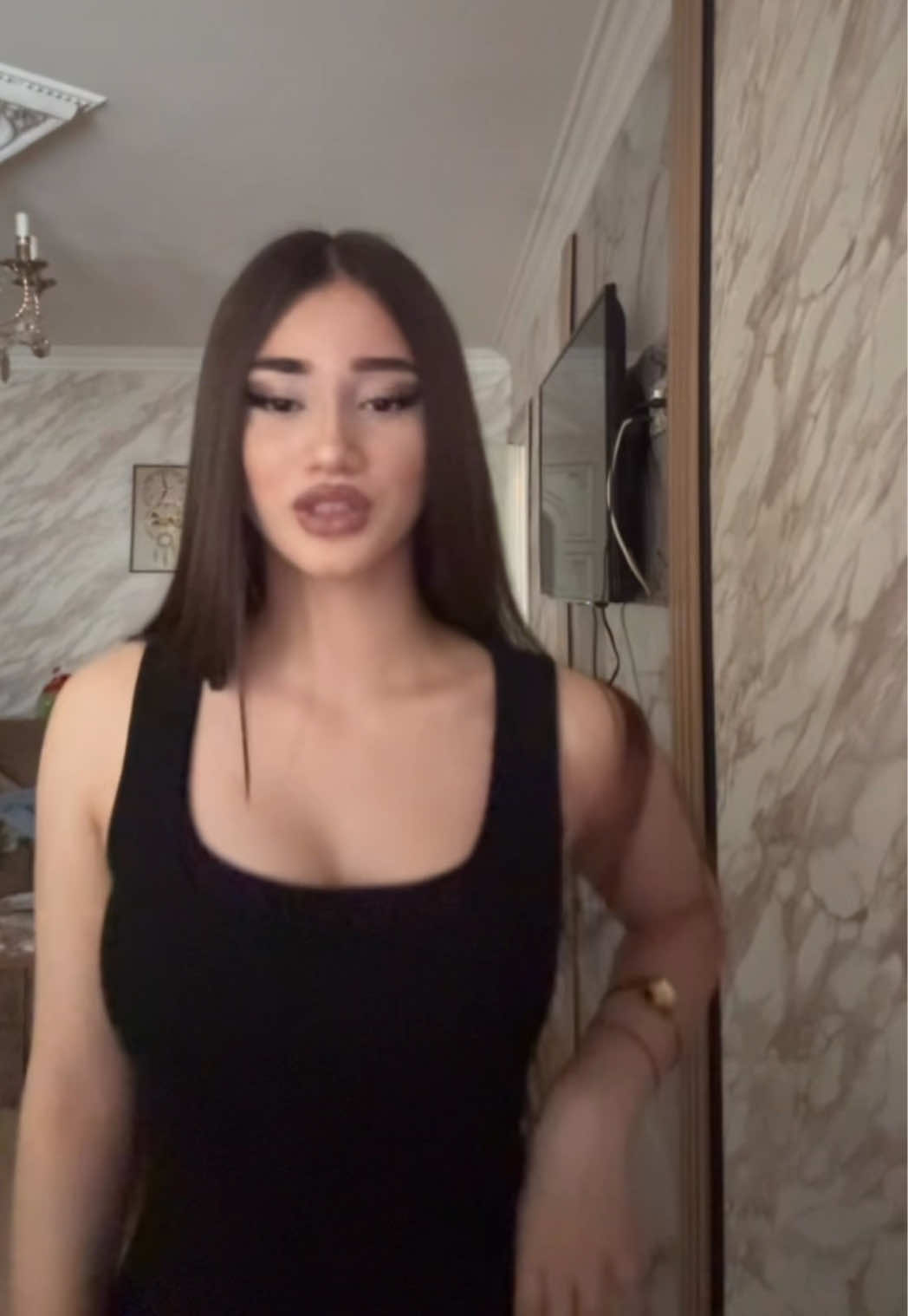 @𝑭