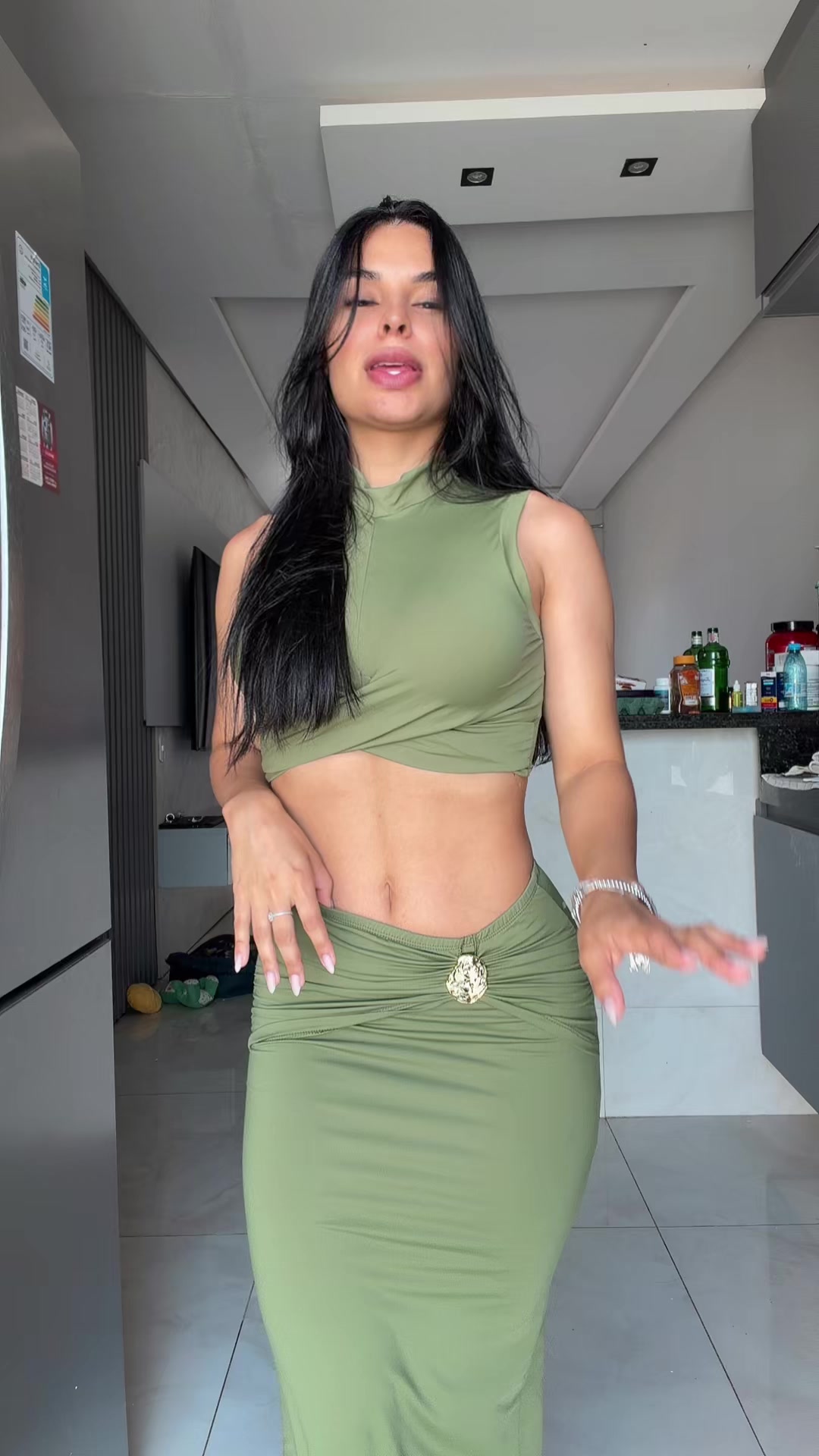 @naelypereira