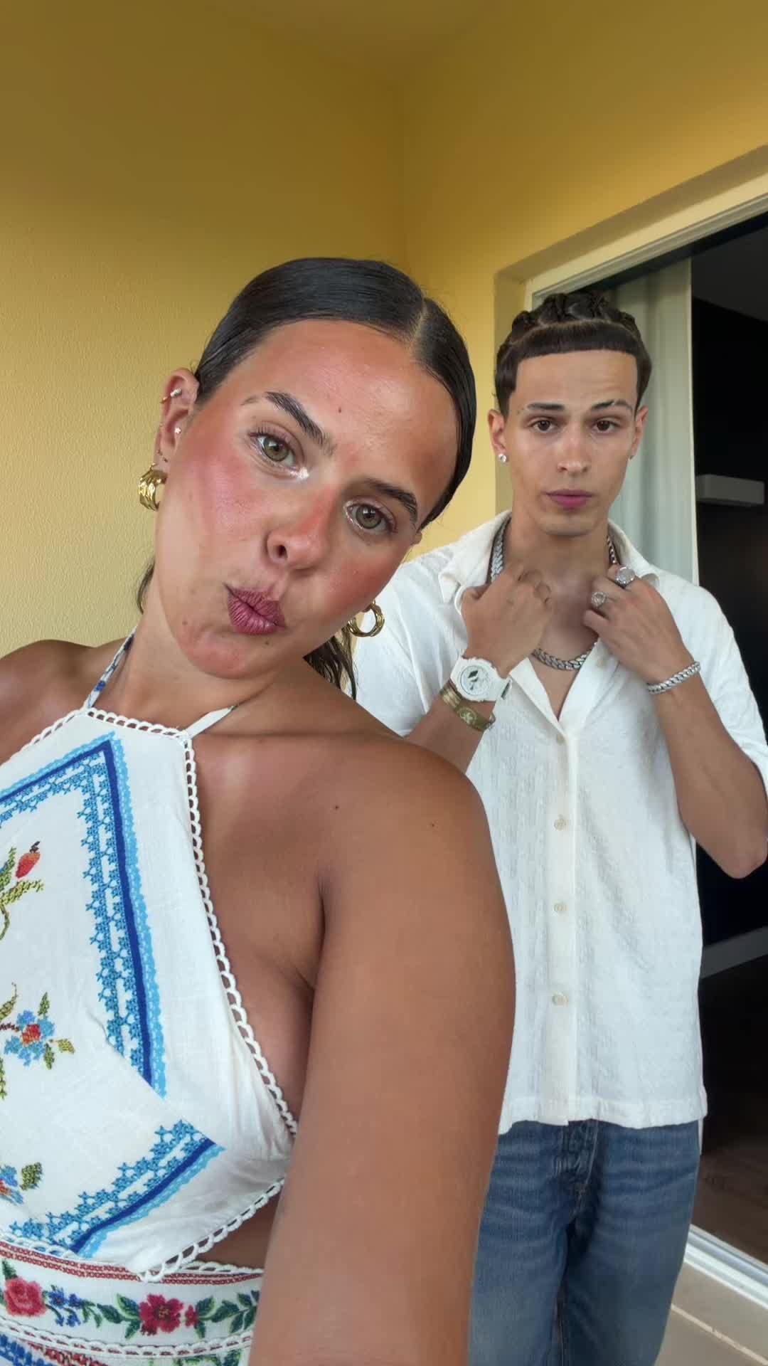 @nenas teixeira