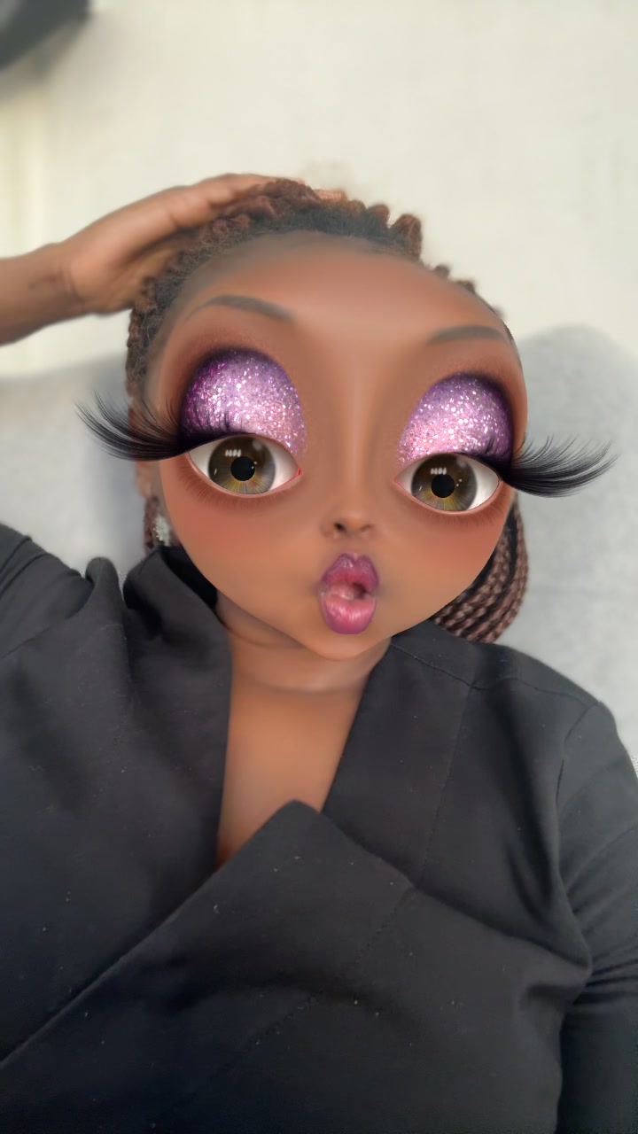 @Barbiecom herself 💕🥰