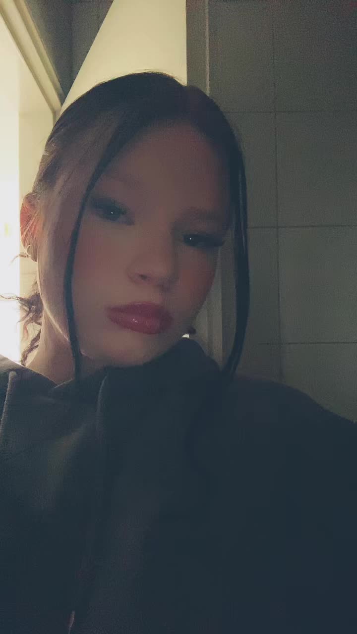 @Leonie