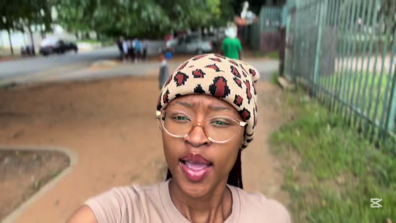 @Vee💕