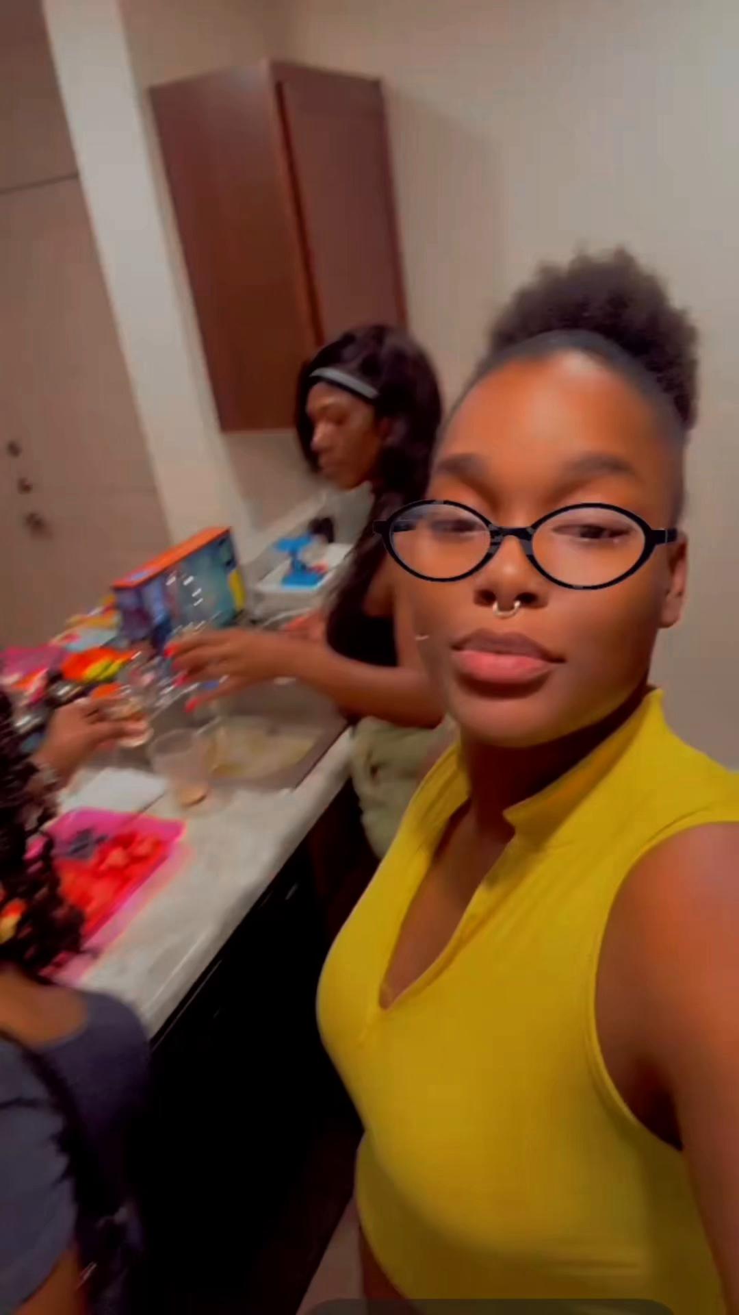 @sarahleeflyqueenn