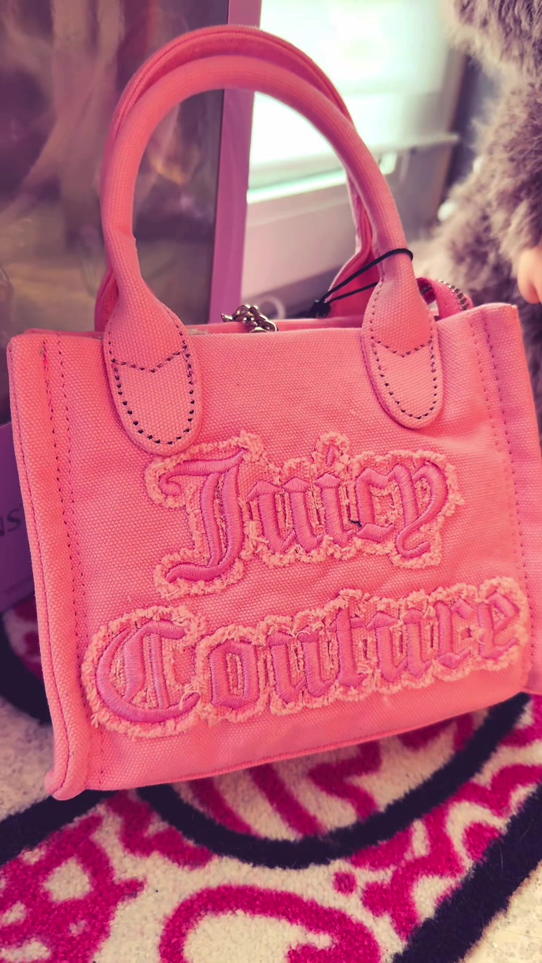 @Кошка💸