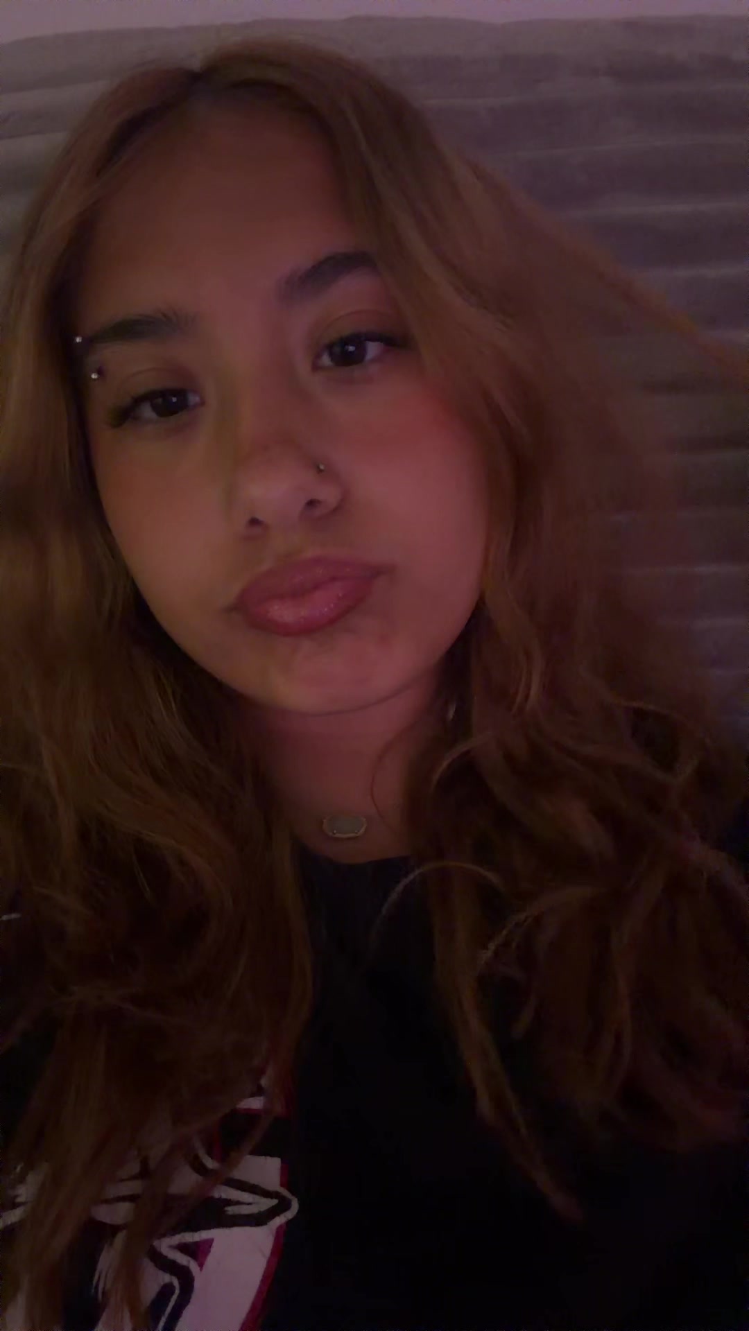 @miavela333