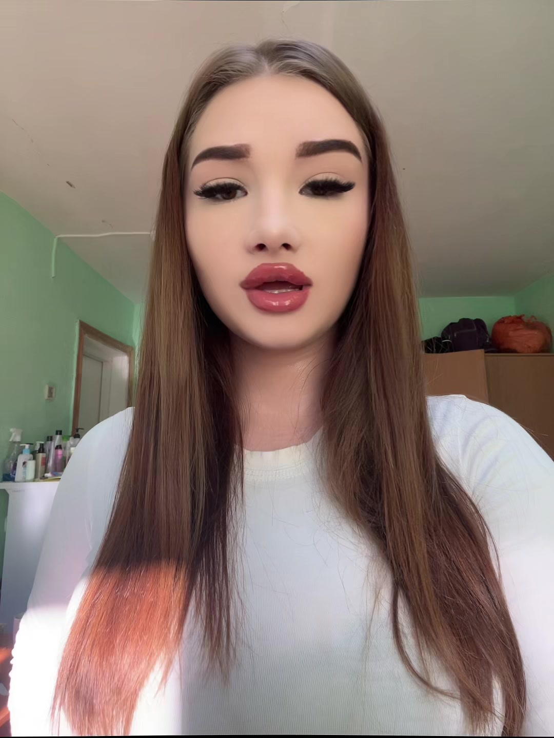 @M.F