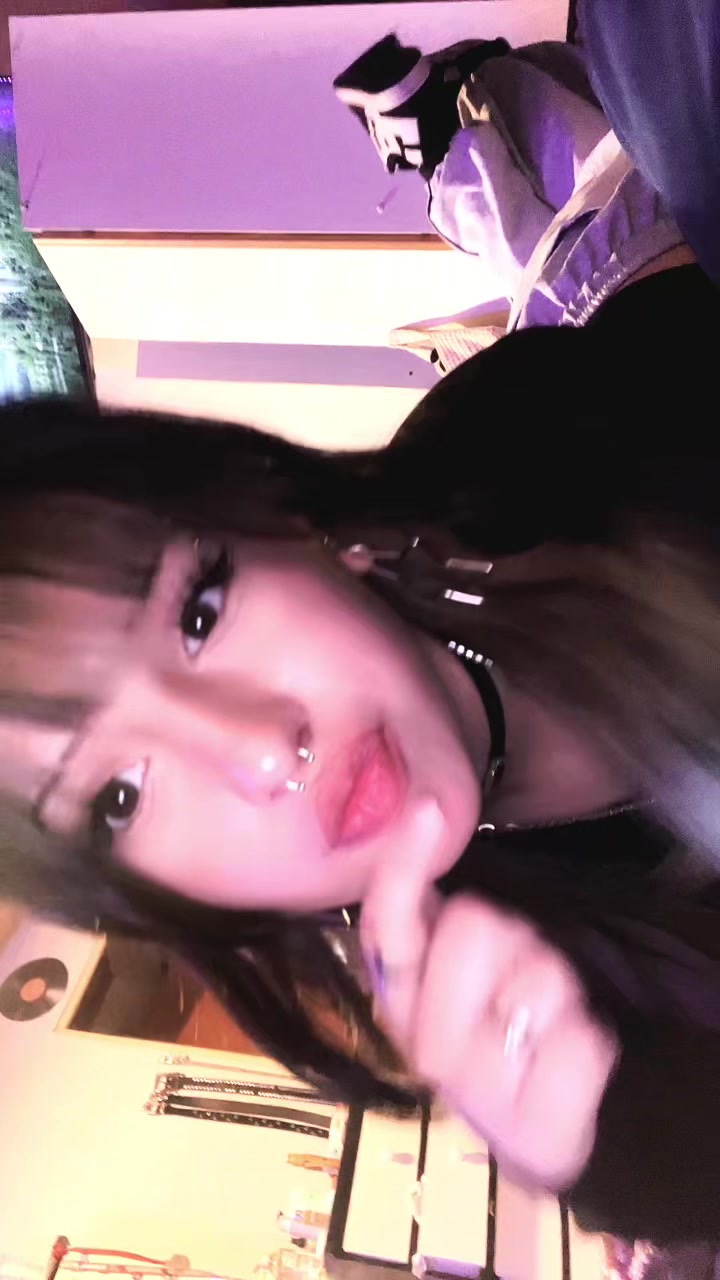 @🕸️