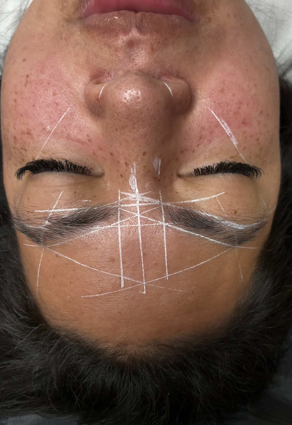 @Victoria | LASH & BROW ARTIST