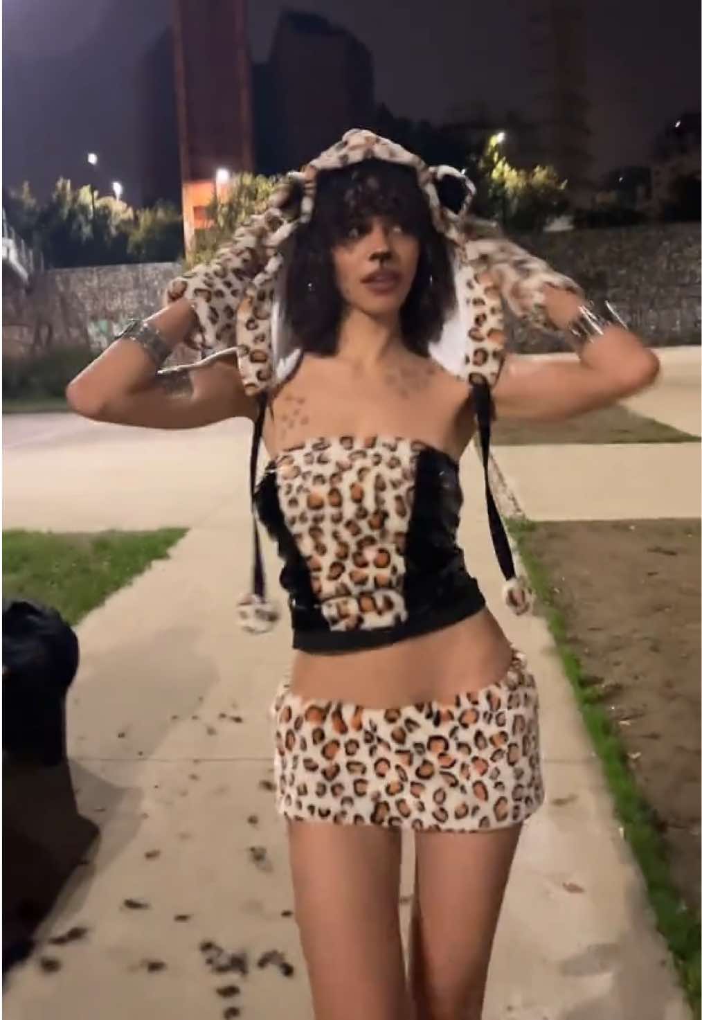 @☥