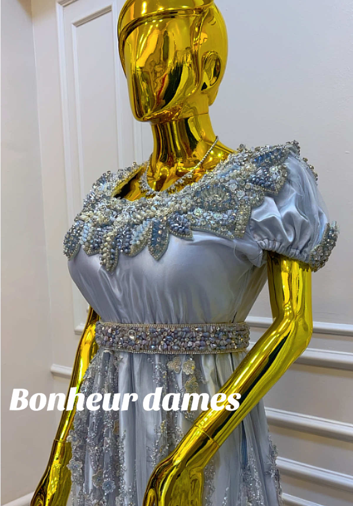 @Bonheur Dames M&M Location