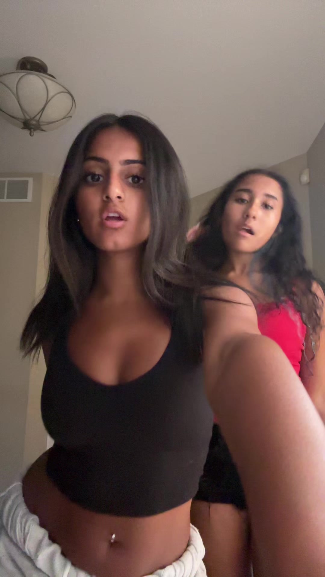 @ishita ๐ค๐ค