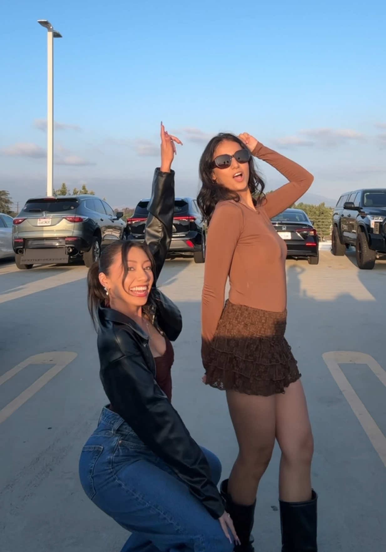 @samnicolelopez