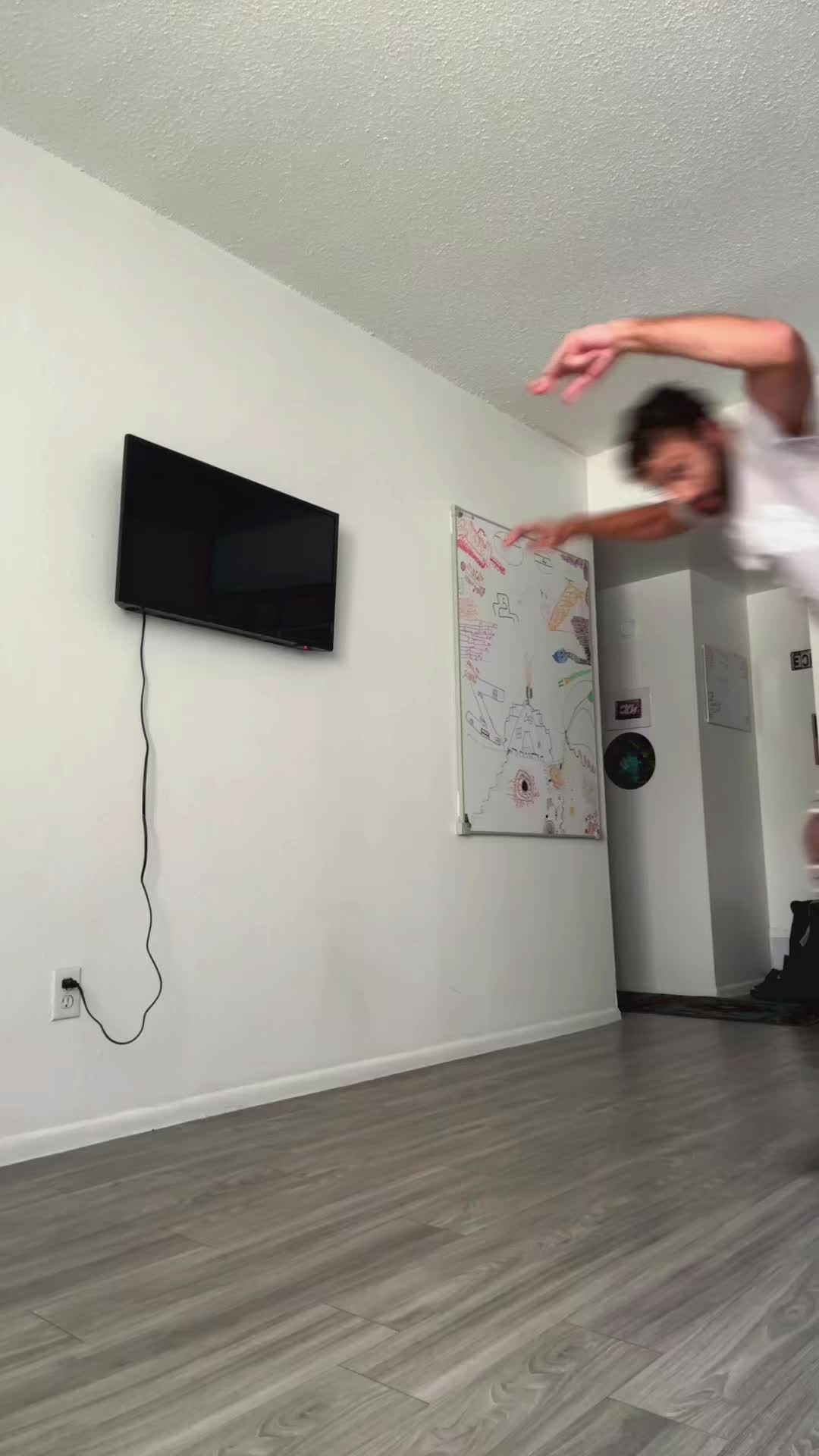 @Tommy 🕺| Freestyle Dancer