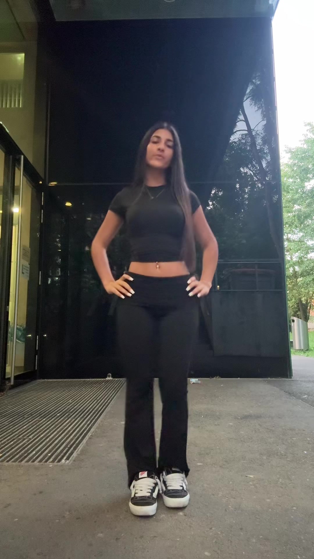 @☙