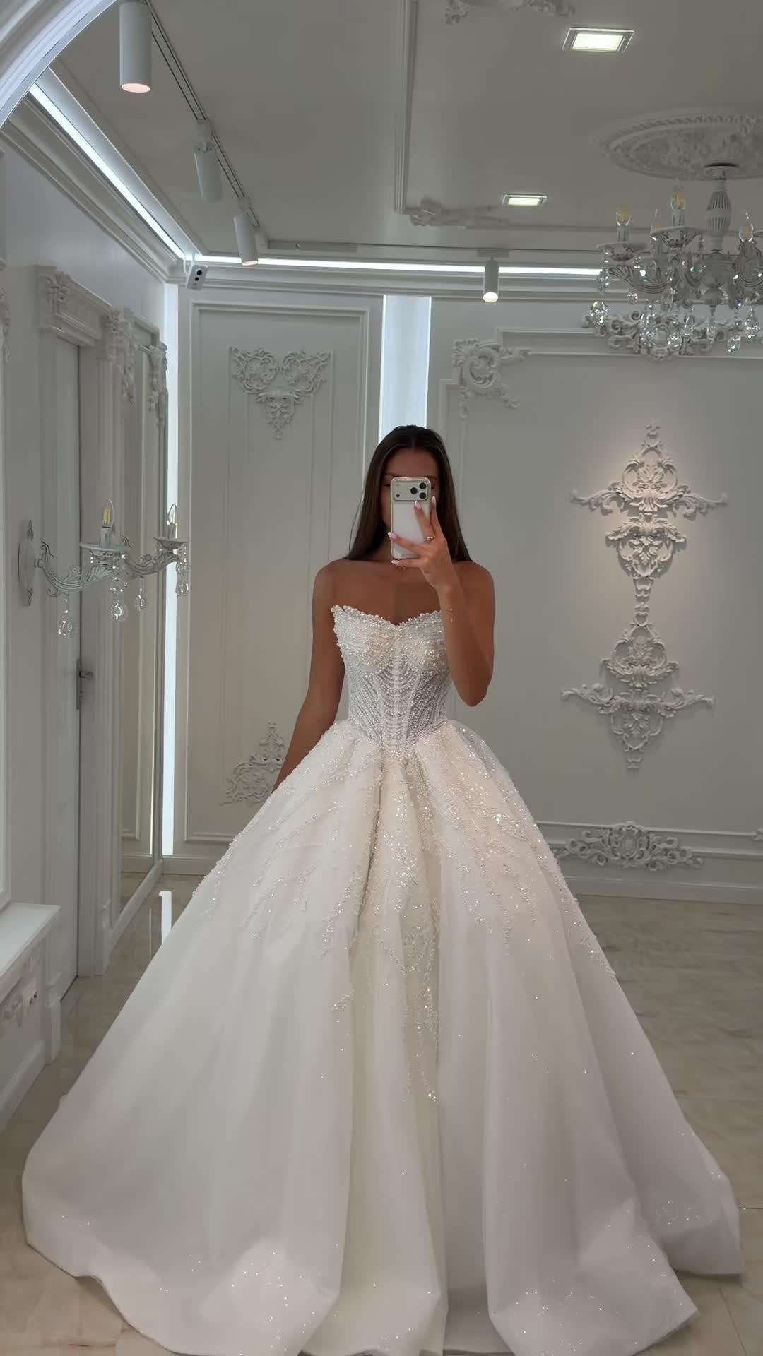 @vio.wedding.dresses