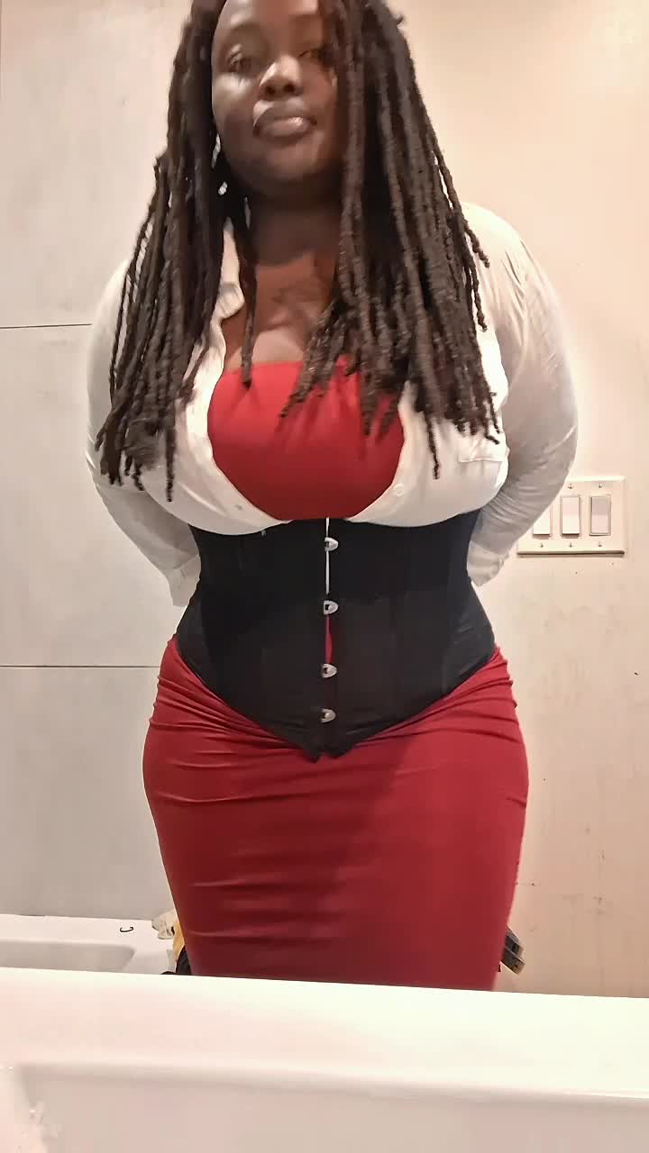 @Da Mermaid of Devotion🧜🏿♀️